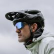 Kask na rower górski z regulowanym daszkiem zapięciem magnetycznym 58-62 cm - czarny (9)